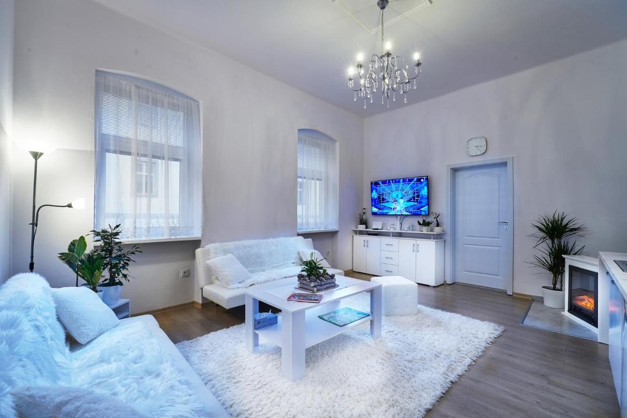 Apartman Bb Centrum Банська Бистриця Екстер'єр фото