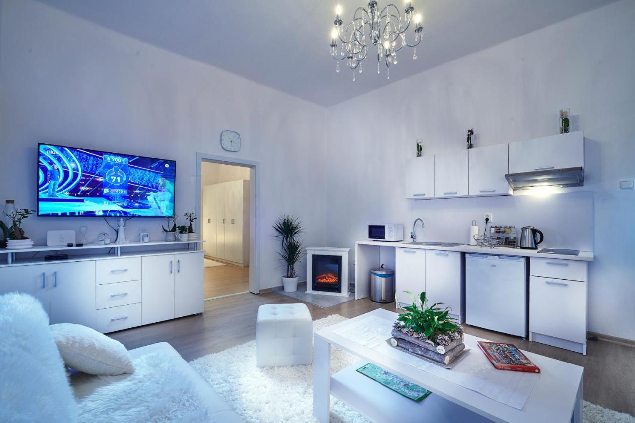 Apartman Bb Centrum Банська Бистриця Екстер'єр фото